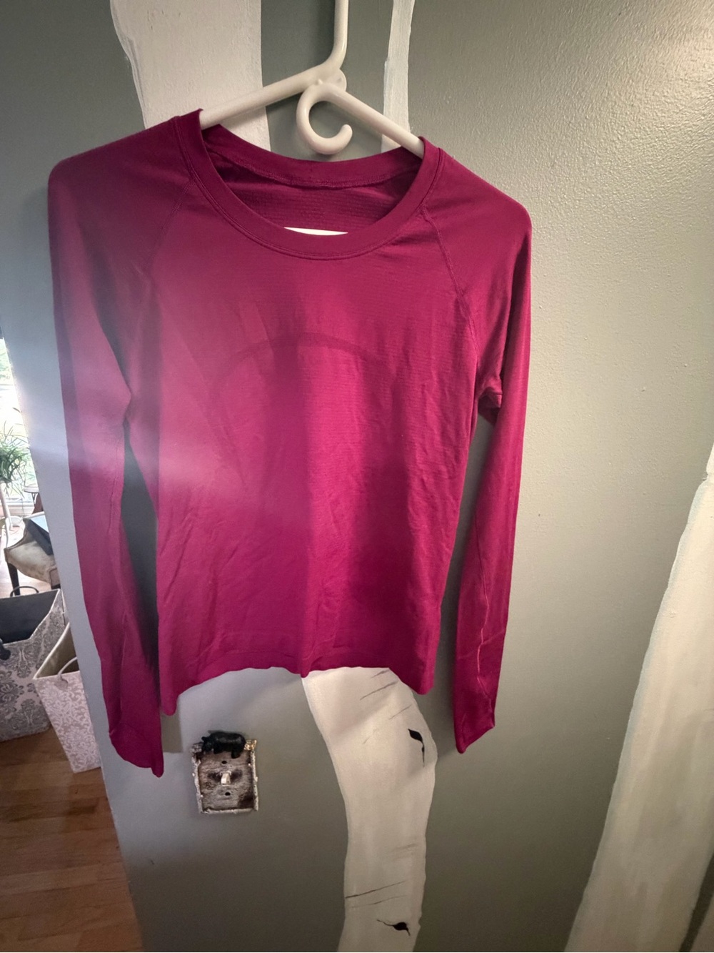 Lululemon Women's Long-Sleeve Crew Neck Top in Berry